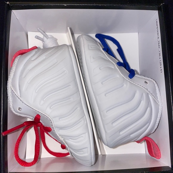 New Nike Foamposite
SIZE: 2c (Baby/Infants)
100% authentic guaranteed. - Picture 1 of 15